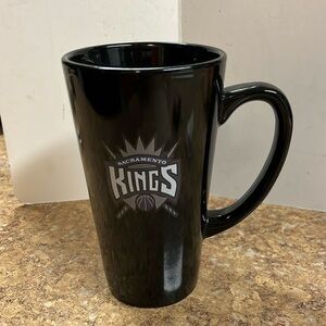 Sacramento Kings NBA swords crest logo, black tall mug